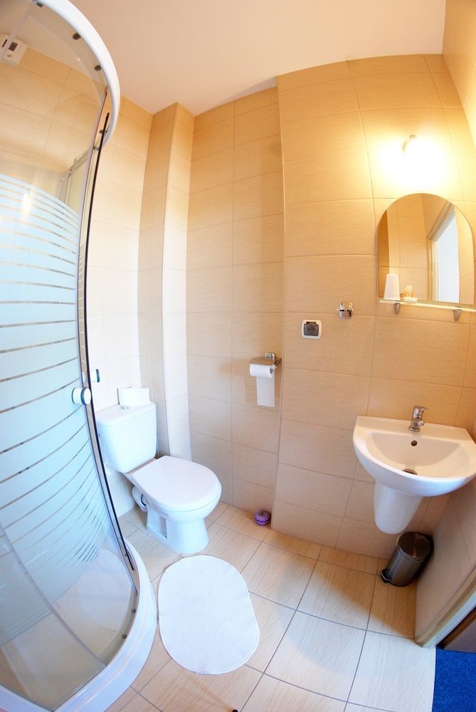 Hotel Stacja Кутно Экстерьер фото