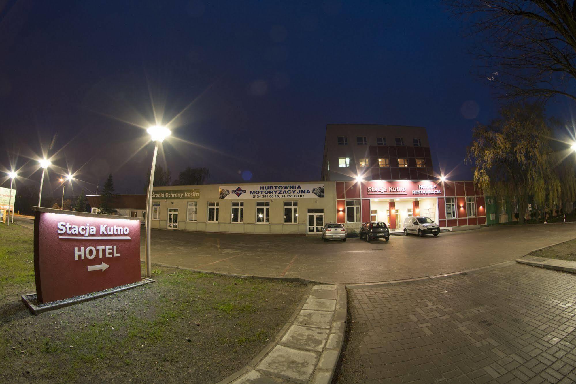 Hotel Stacja Кутно Экстерьер фото